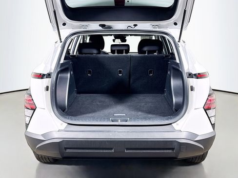 Used 2025 Hyundai Kona SEL image 22