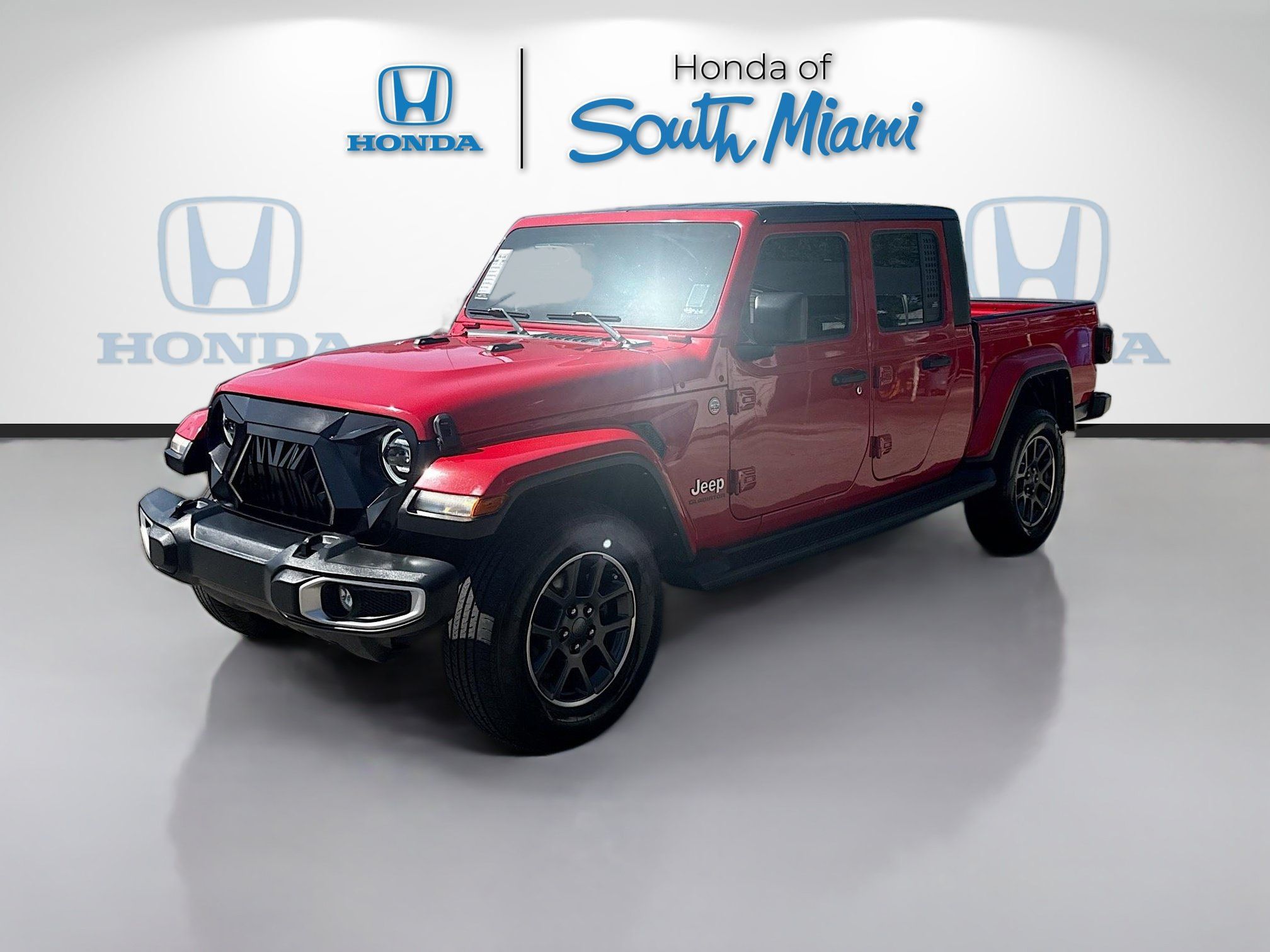 Used 2021 Jeep Gladiator Overland w/ Popular Equipment Package AWD/4WD image 3