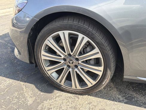 Used 2018 Mercedes-Benz E 300 w/ Premium 3 Package (Q03) image 33