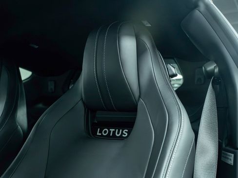 New 2025 Lotus Emira image 22