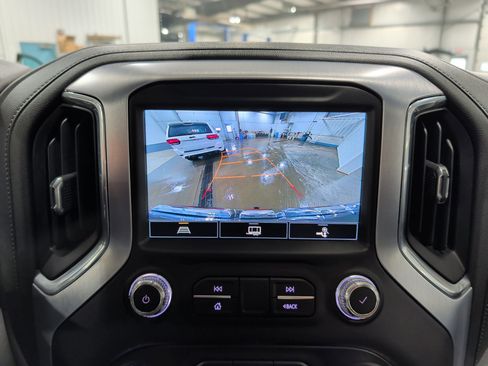 Used 2021 GMC Sierra 1500 SLT image 12