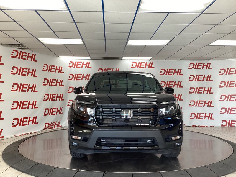 Used 2025 Honda Ridgeline Black Edition image 2