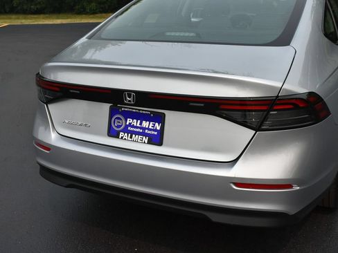 Used 2025 Honda Accord SE image 7