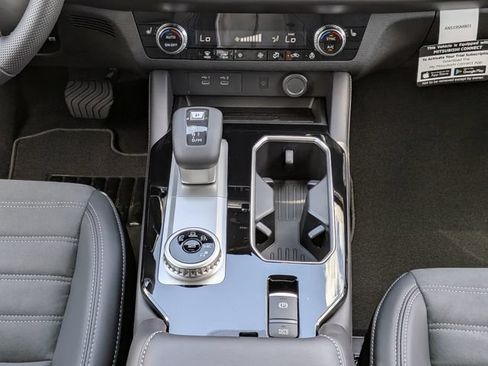 New 2026 Mitsubishi Outlander LE FWD image 17