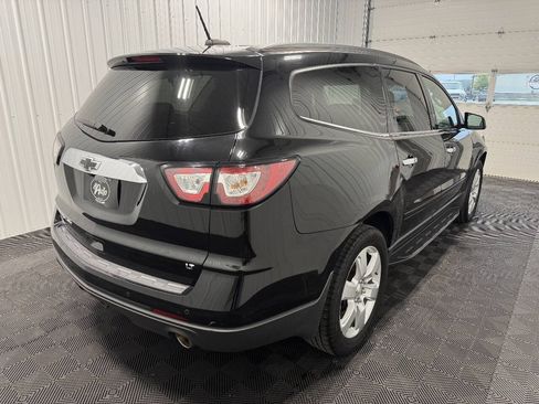 Used 2017 Chevrolet Traverse LT AWD/4WD image 3