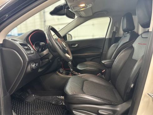 Used 2021 Jeep Compass Trailhawk image 10