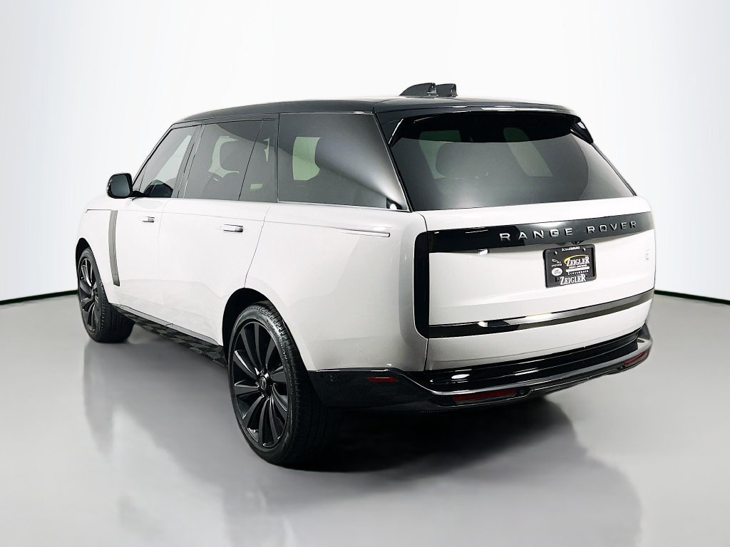 Used 2023 Land Rover Range Rover SV AWD/4WD image 7