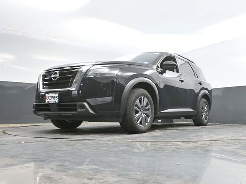 Used 2025 Nissan Pathfinder SV FWD image 52