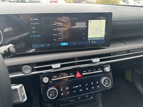 New 2025 Hyundai Tucson Limited image 24