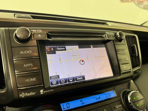 Used 2015 Toyota RAV4 Limited AWD/4WD image 18