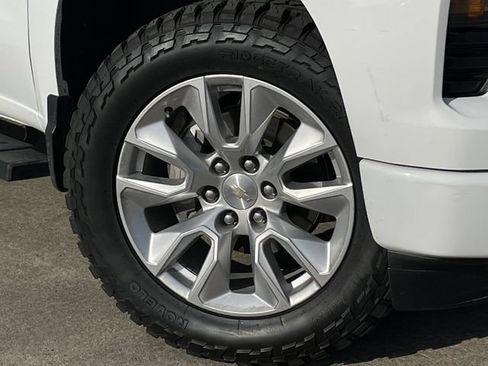 Used 2022 Chevrolet Silverado 1500 Custom w/ LPO, Dark Essentials Package AWD/4WD image 9