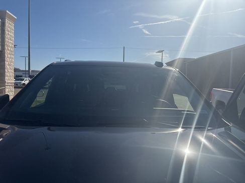 Used 2025 Cadillac Escalade Sport Platinum image 5