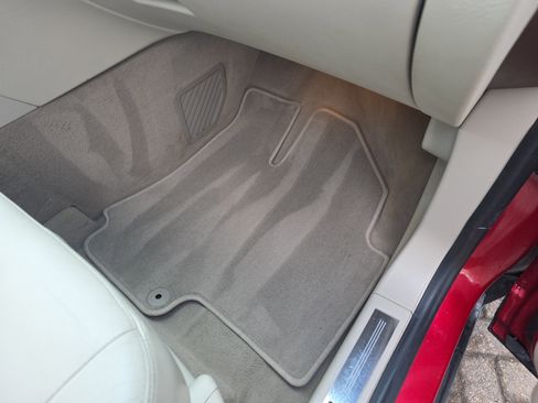 Used 2011 Cadillac SRX Luxury image 35