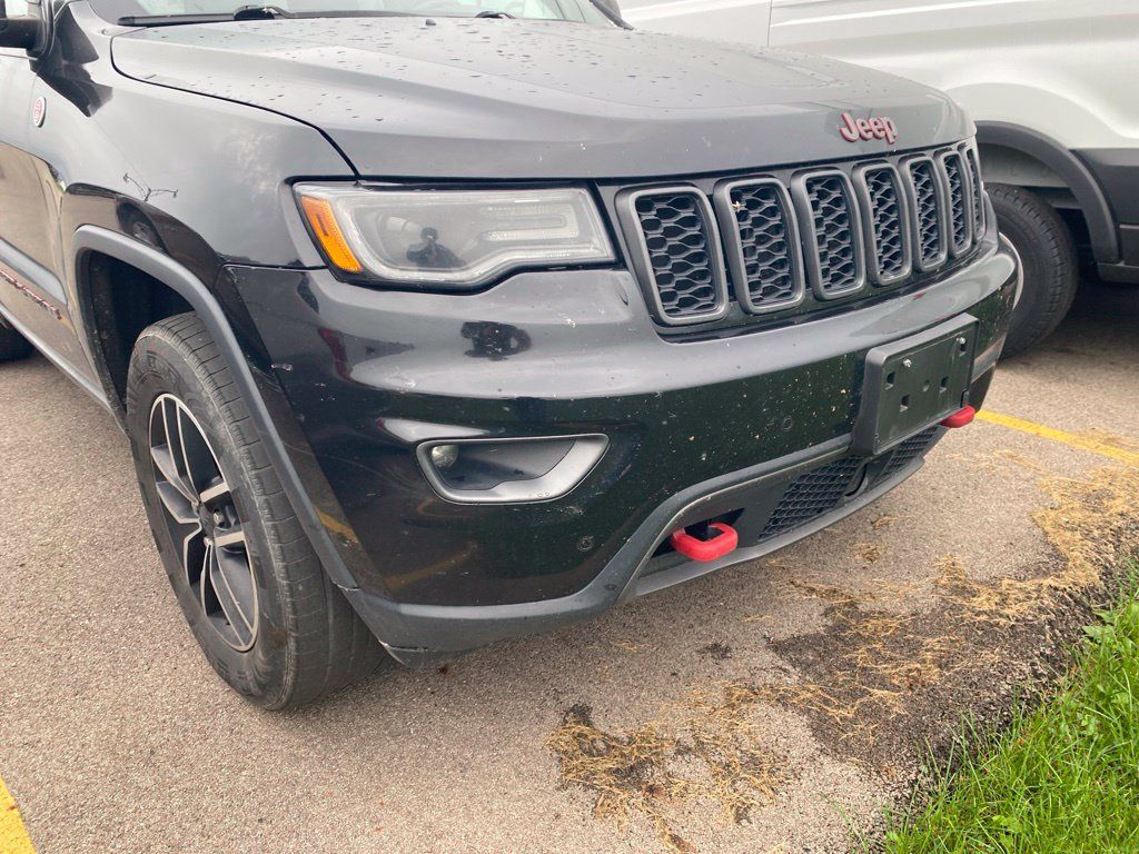 Used 2019 Jeep Grand Cherokee Trailhawk w/ Trailhawk Luxury Group AWD/4WD image 5