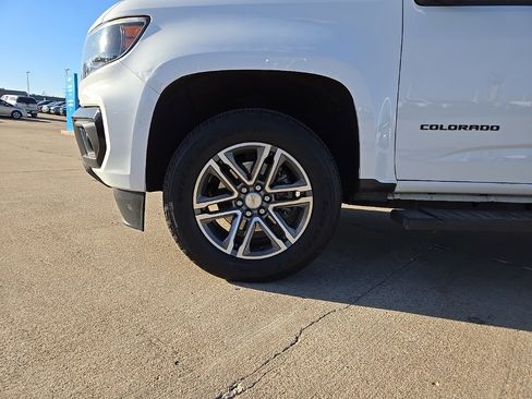 Used 2021 Chevrolet Colorado LT w/ Safety Package image 10