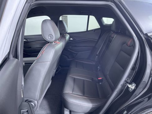 Used 2025 Chevrolet Trax RS w/ Driver Confidence Package image 22