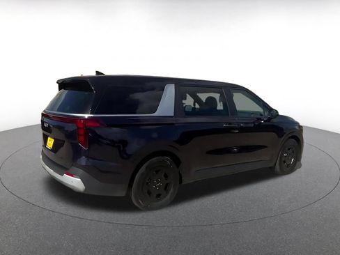 Used 2026 Kia Carnival FWD image 14