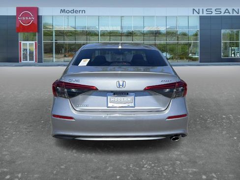 Used 2022 Honda Civic Sport image 6