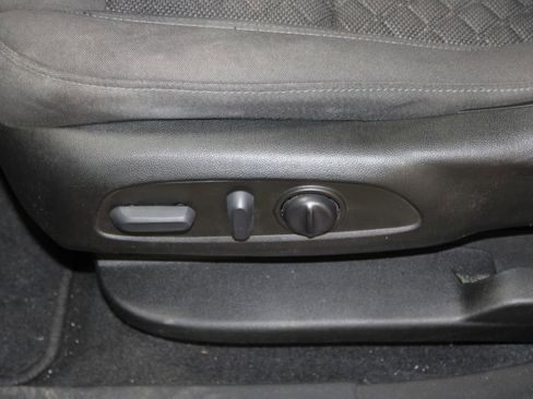 Used 2022 Chevrolet Blazer LT image 32