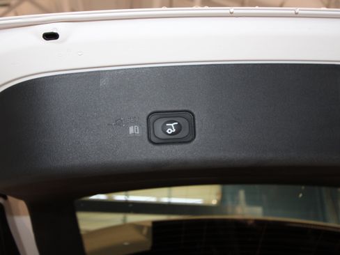 New 2026 Lincoln Nautilus Premier w/ Equipment Group 102A image 44