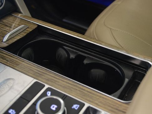 Used 2022 Land Rover Range Rover Westminster Edition image 35