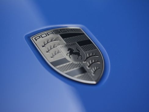Certified 2025 Porsche 911 Carrera GTS RWD image 32