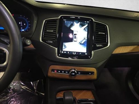 Used 2024 Volvo XC90 B6 Plus w/ Protection Package Premier image 24