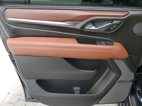 Certified 2023 GMC Yukon XL Denali Ultimate w/ LPO, Floor Liner Package AWD/4WD image 13