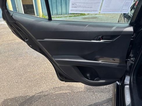 Used 2024 Toyota Camry SE FWD image 18