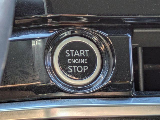 Used 2023 Nissan Pathfinder SL FWD image 33