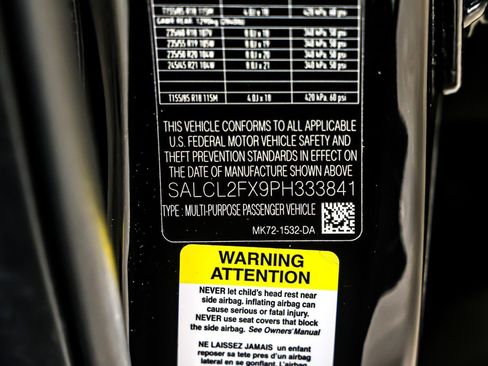 Used 2023 Land Rover Discovery Sport SE R-Dynamic image 25