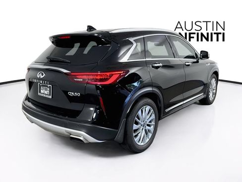 Certified 2023 INFINITI QX50 Luxe w/ Accent Package FWD image 10