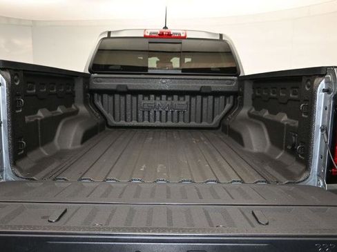 New 2026 GMC Canyon Elevation w/ Convenience Package image 25