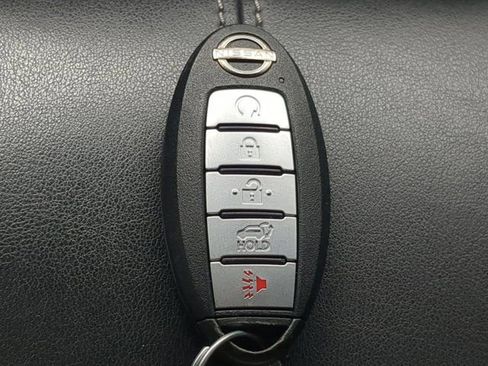 Used 2022 Nissan Pathfinder SL FWD image 27