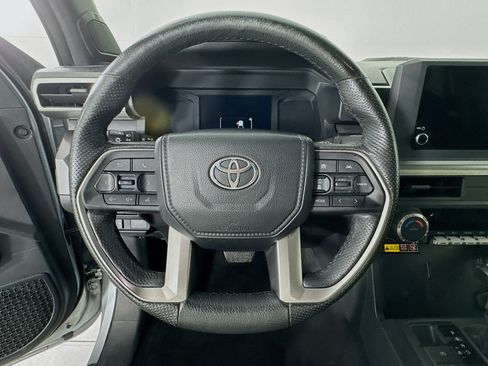 Certified 2024 Toyota Tacoma SR5 AWD/4WD image 11