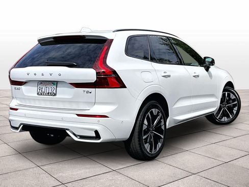 Used 2026 Volvo XC60 T8 Plus w/ Climate Package AWD/4WD image 16