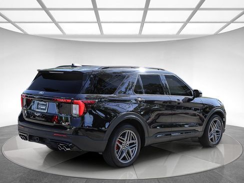 Used 2026 Ford Explorer ST w/ Sun And Sound Package AWD/4WD image 4