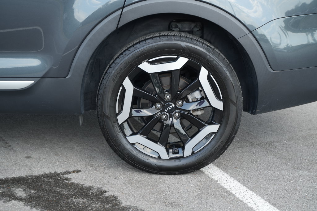 Used 2023 Kia Telluride S FWD image 45