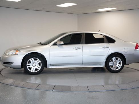 Used 2014 Chevrolet Impala LT w/ LT Sunroof Package FWD image 4