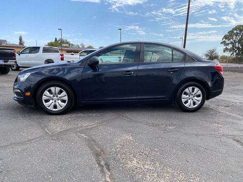 Used 2016 Chevrolet Cruze LS FWD image 3