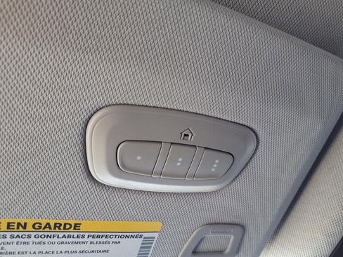 Certified 2024 Jeep Grand Cherokee Limited w/ Black Appearance Package image 16