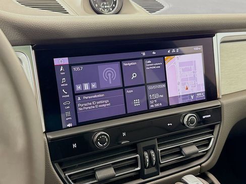 Certified 2023 Porsche Macan Turbo image 18