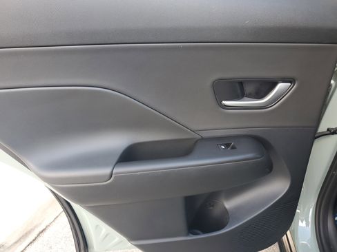 Used 2024 Hyundai Kona Limited image 30