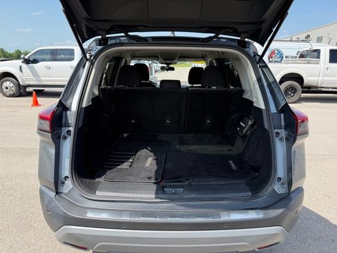 Used 2022 Nissan Rogue SV FWD image 34