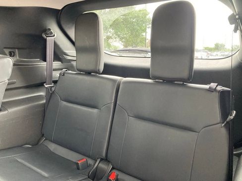 Used 2024 Mitsubishi Outlander SE Black Edition FWD image 11