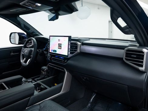 Used 2025 Toyota Tundra Limited image 23