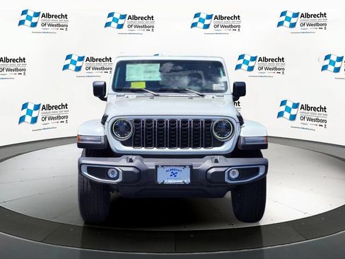 New 2026 Jeep Gladiator Sport AWD/4WD image 8