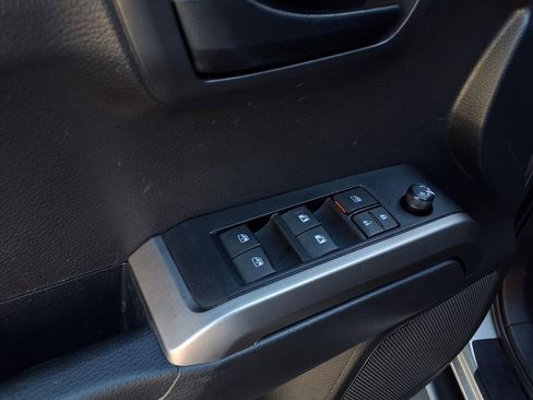 Certified 2023 Toyota Tacoma SR5 image 18