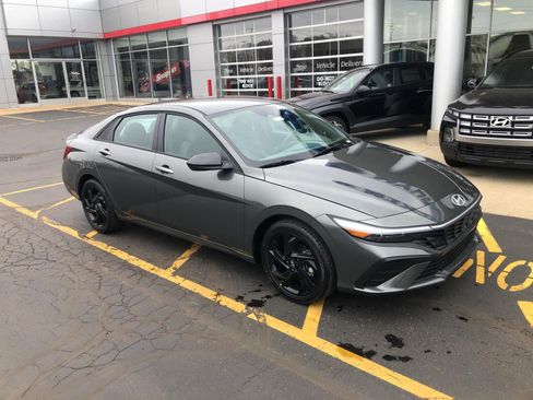 New 2026 Hyundai Elantra Sport FWD image 3