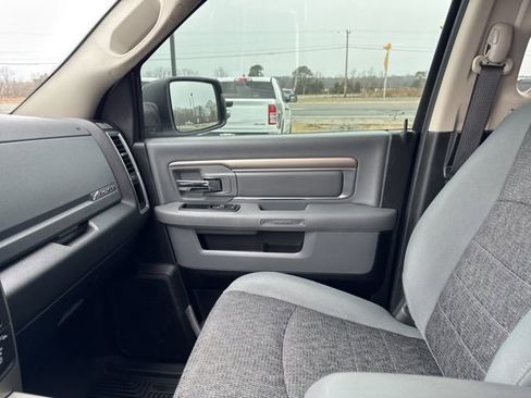 Used 2018 RAM 1500 Big Horn image 23